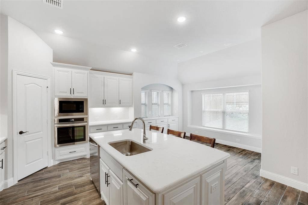 9100 Amistad Lane, Denton, TX 76226 9100 Amistad Lane, Denton, TX 76226