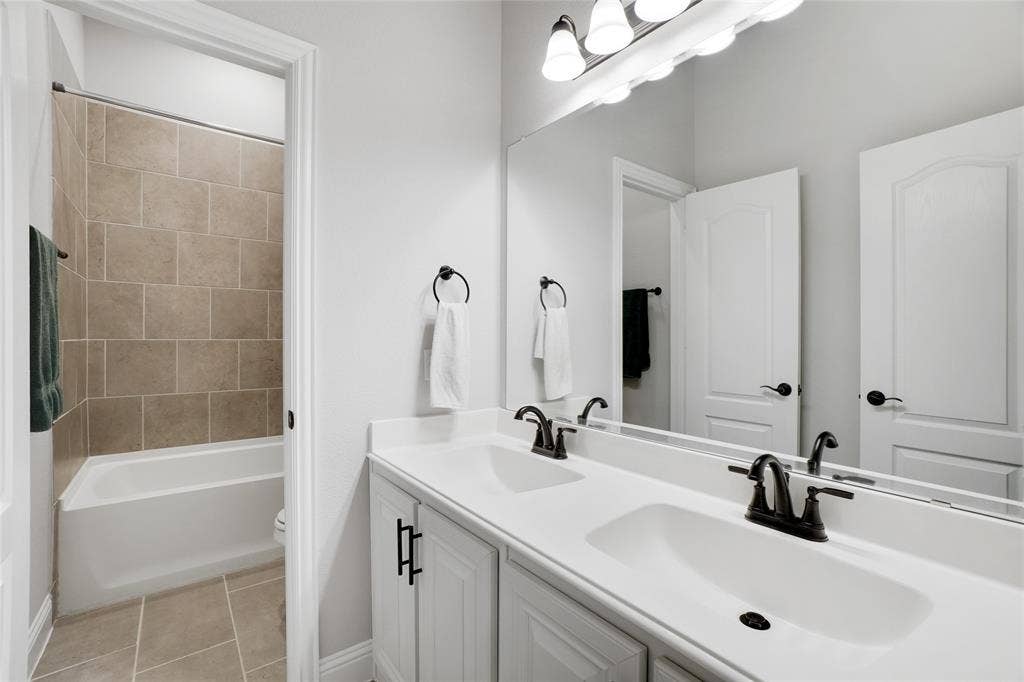9100 Amistad Lane, Denton, TX 76226 9100 Amistad Lane, Denton, TX 76226