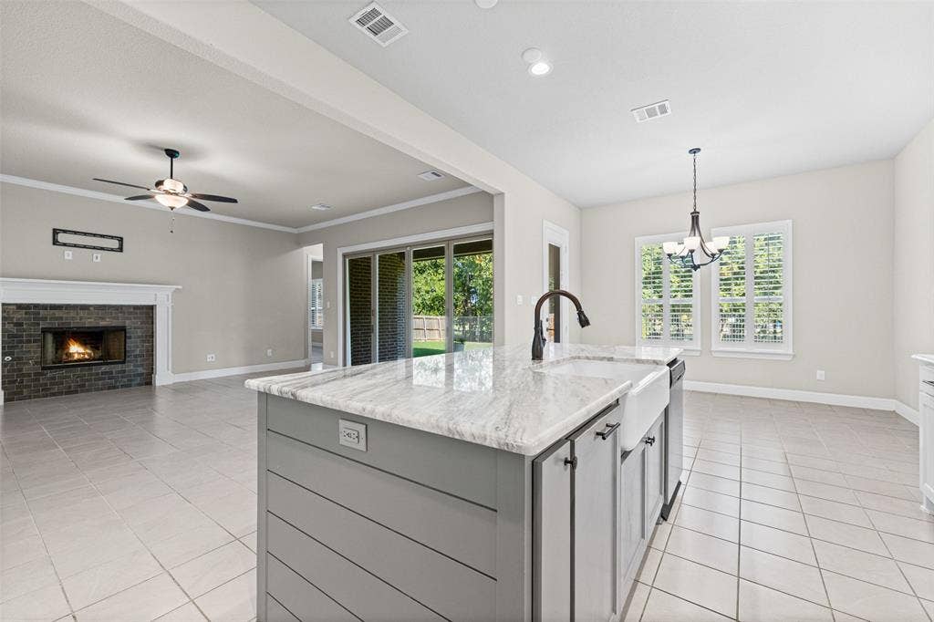 3200 Tail Water Drive, Mansfield, TX 76063 Open floor plan