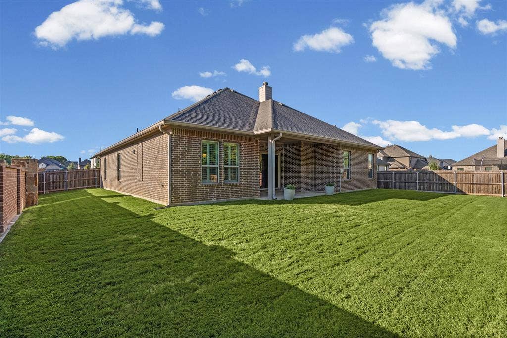 3200 Tail Water Drive, Mansfield, TX 76063 Huge backyard for entertaining