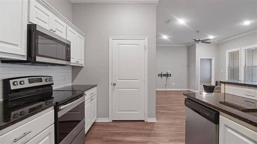 2927 Meadow Brook Trail, Tyler, TX 75701 2927 Meadow Brook Trail, Tyler, TX 75701