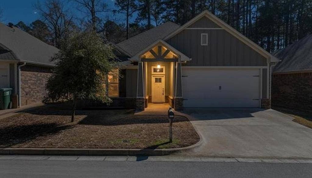 2927 Meadow Brook Trail, Tyler, TX 75701 2927 Meadow Brook Trail, Tyler, TX 75701