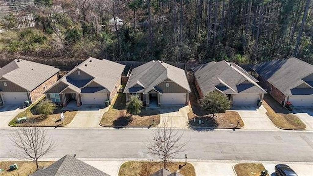 2927 Meadow Brook Trail, Tyler, TX 75701 2927 Meadow Brook Trail, Tyler, TX 75701
