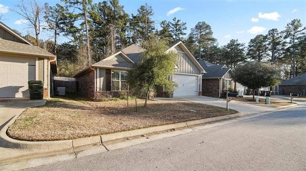 2927 Meadow Brook Trail, Tyler, TX 75701 2927 Meadow Brook Trail, Tyler, TX 75701