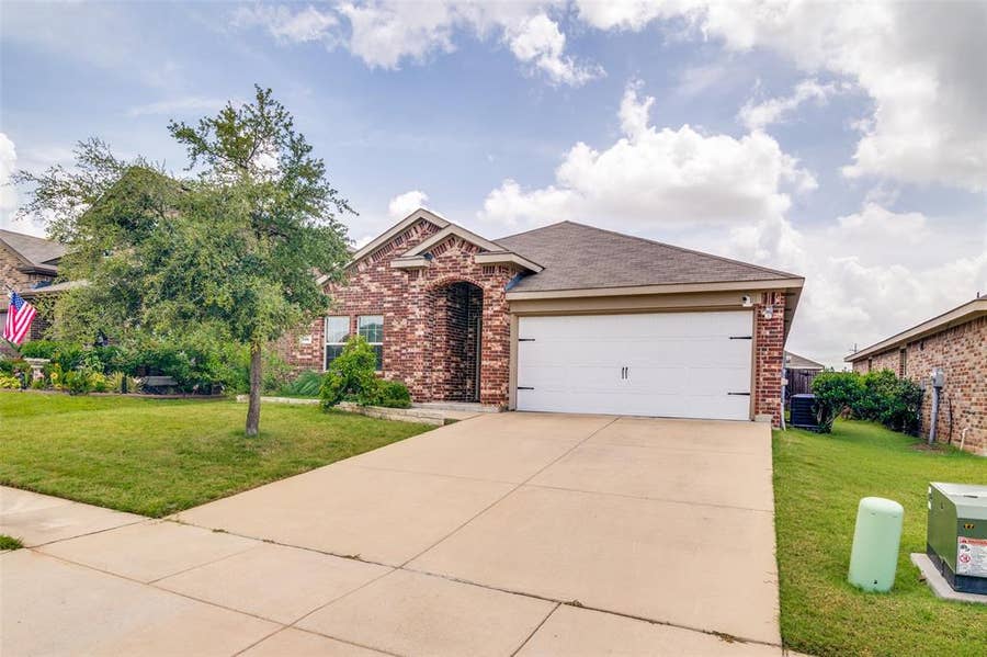 Property photo for 908 Horton Street, Fate, TX