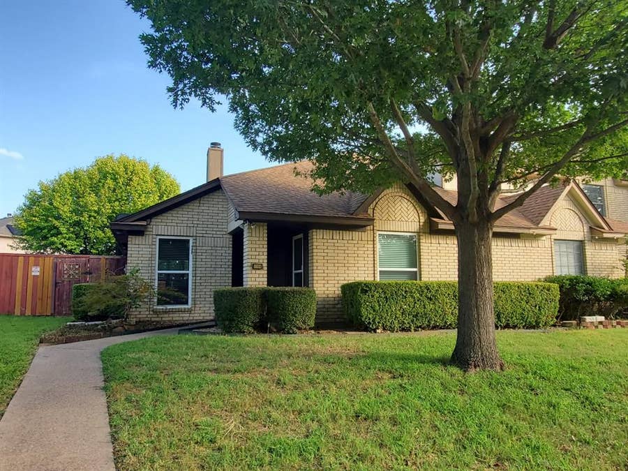 Property photo for 1704 Quail Run Drive, Garland, TX