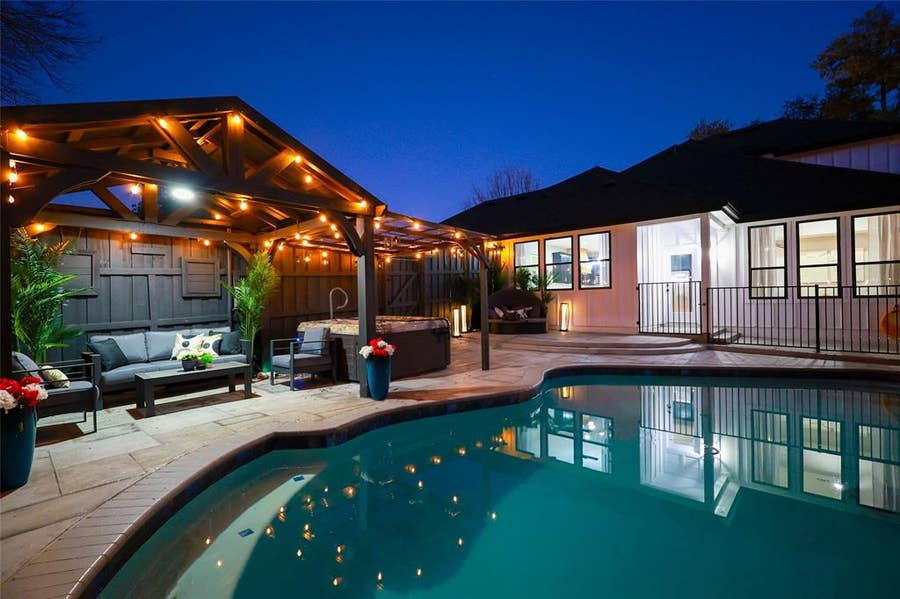 Property photo for 529 Pebblecreek Drive, Garland, TX