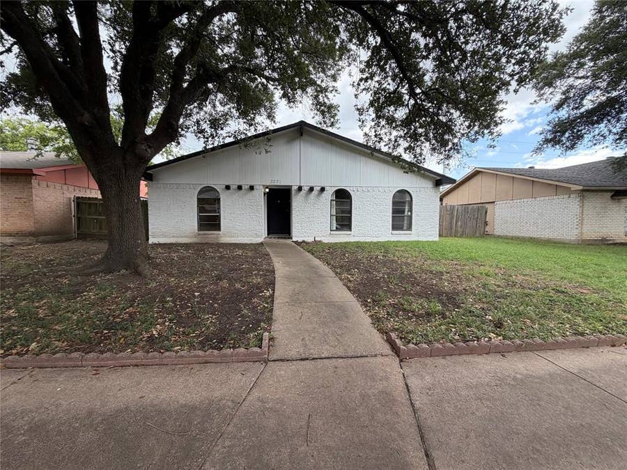 Property photo for 2821 Teakwood Drive, Garland, TX