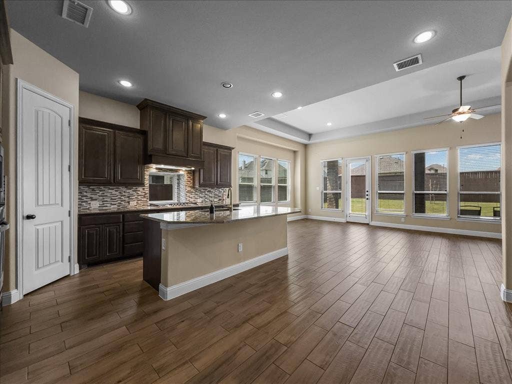 3401 Willow Brook Drive, Mansfield, TX 76063 3401 Willow Brook Drive, Mansfield, TX 76063