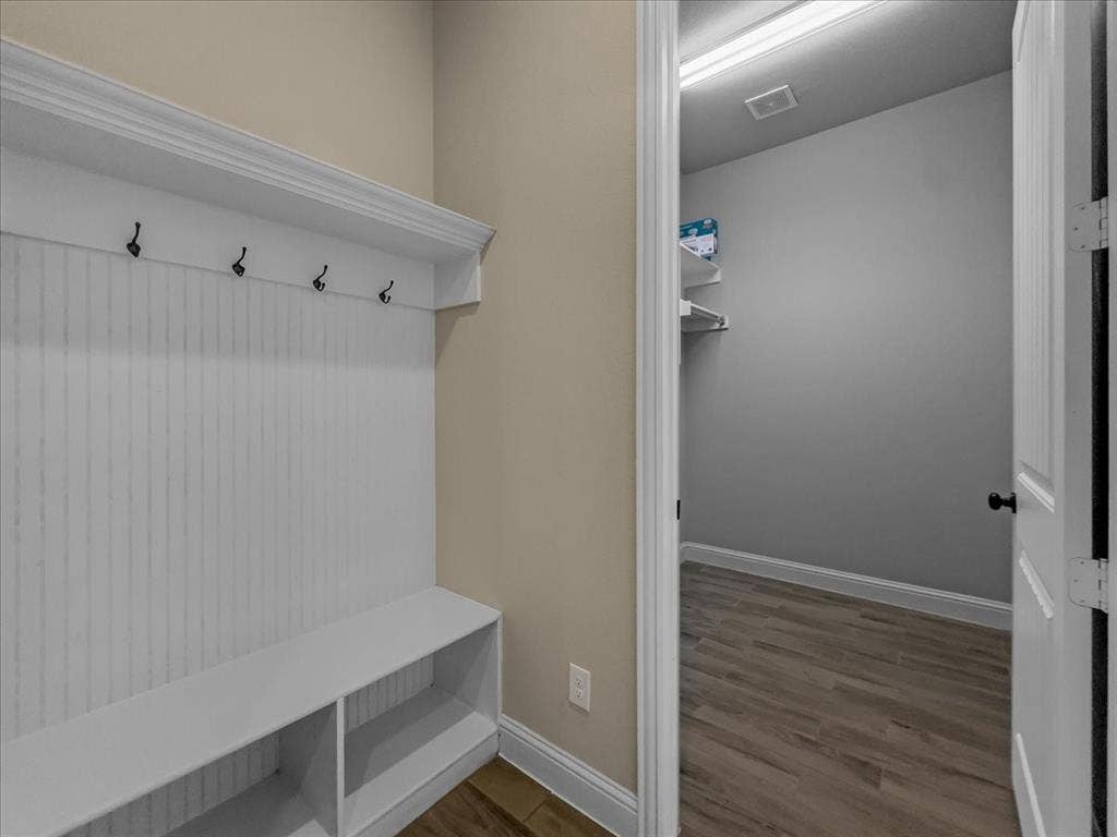 3401 Willow Brook Drive, Mansfield, TX 76063 3401 Willow Brook Drive, Mansfield, TX 76063