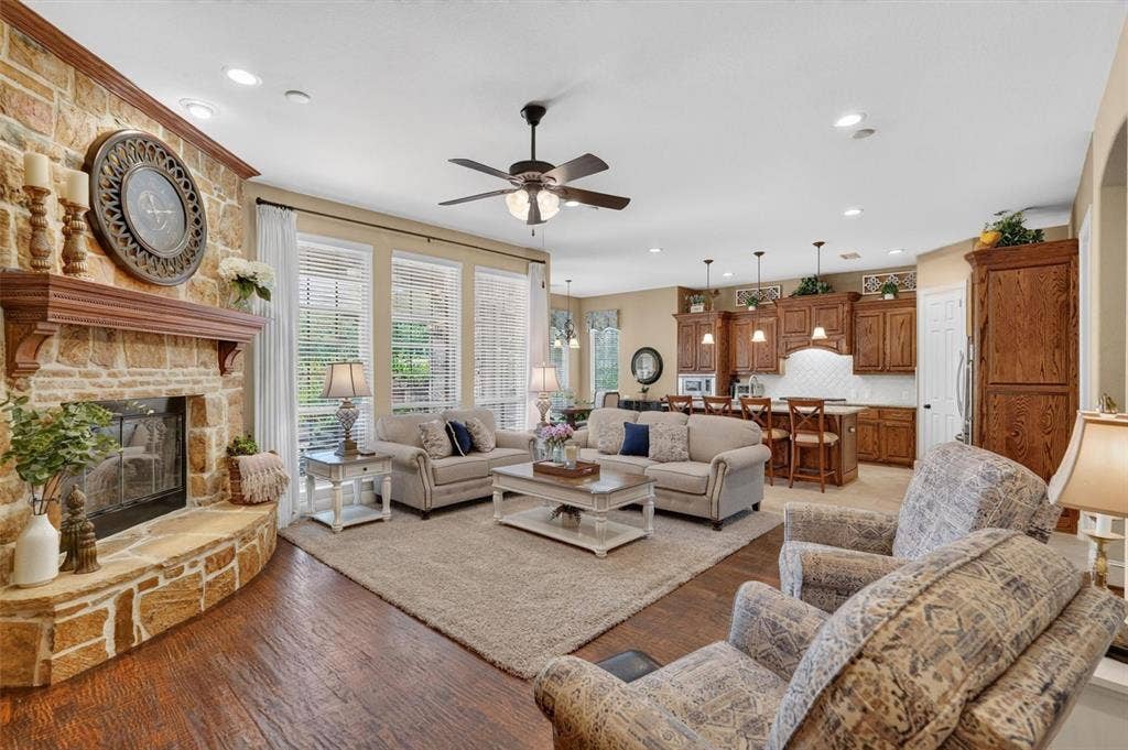 2340 Hedgewood Lane, Allen, TX 75013 2340 Hedgewood Lane, Allen, TX 75013