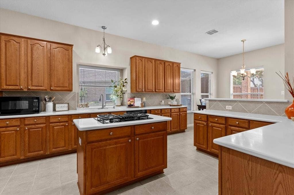 1502 Chase Oaks Drive, Keller, TX 76248 Spacious kitchen...perfect for entertaining!
