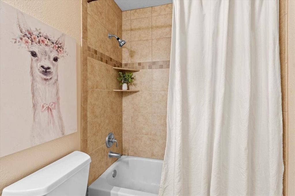 1502 Chase Oaks Drive, Keller, TX 76248 Durable tile shower surround