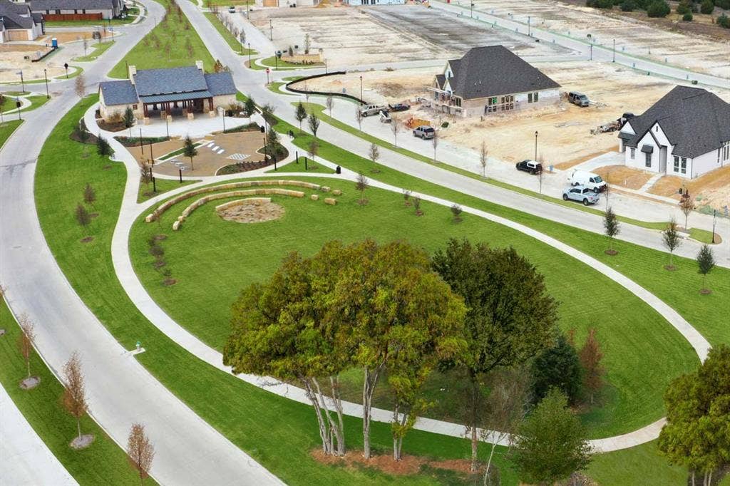 4605 Ellis Way, Midlothian, TX 76065 4605 Ellis Way, Midlothian, TX 76065