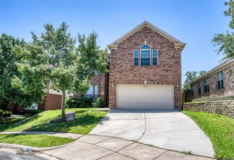 Property photo for 9909 Delamere Drive, Fort Worth, TX