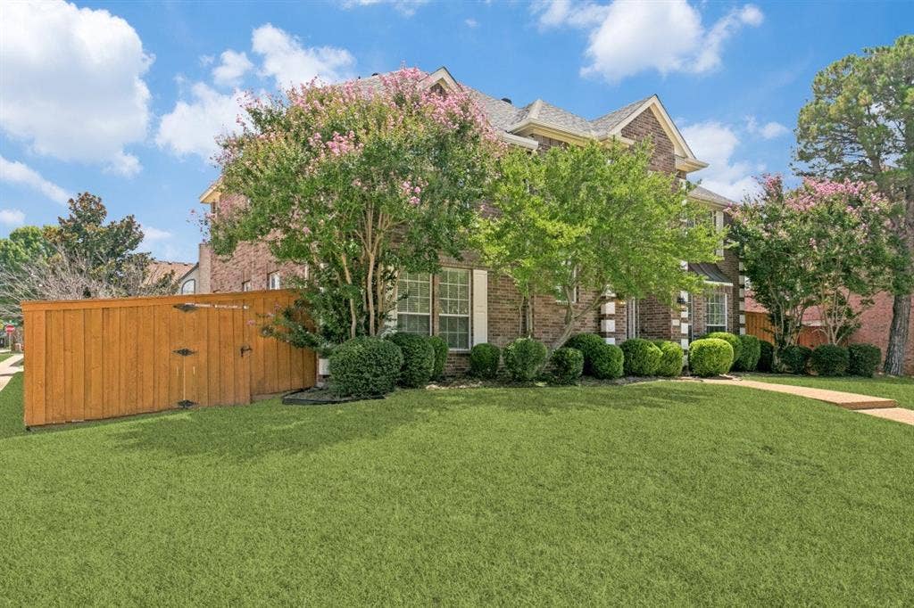 8512 Mesa Verde Drive, Plano, TX 75025 8512 Mesa Verde Drive, Plano, TX 75025