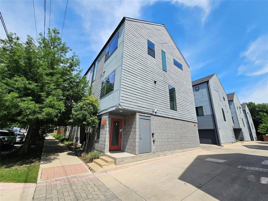 Property photo for 427 W 10th Street, #101, Dallas, TX