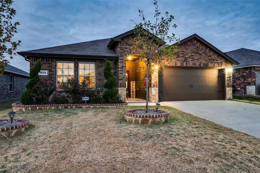 Property photo for 1829 Strongbark Drive, Royse City, TX