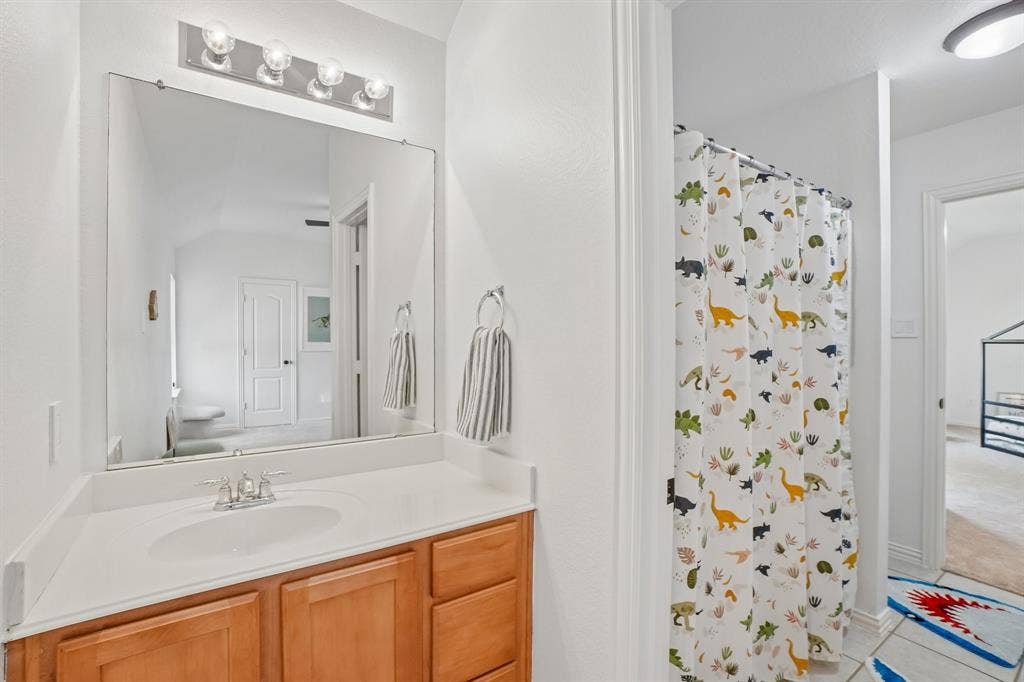 1380 Southern Pines Drive, Rockwall, TX 75087 Jack-n-Jill bath