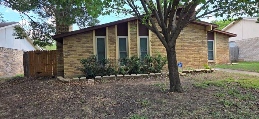Property photo for 7322 Long Canyon Trail, Dallas, TX