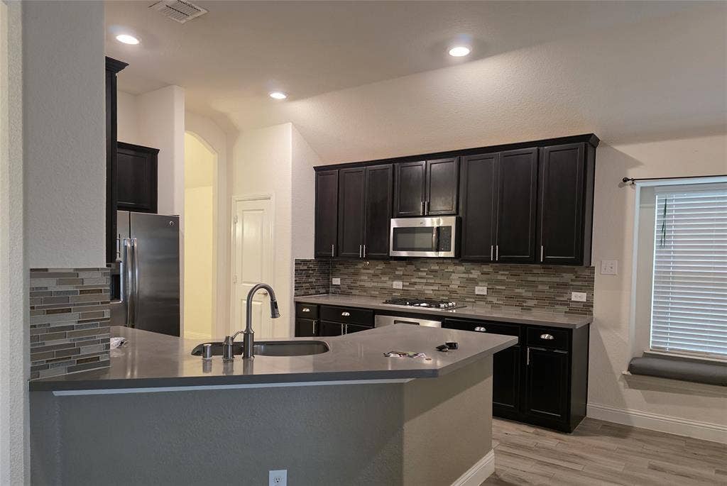 1400 Crossvine Drive, Anna, TX 75409