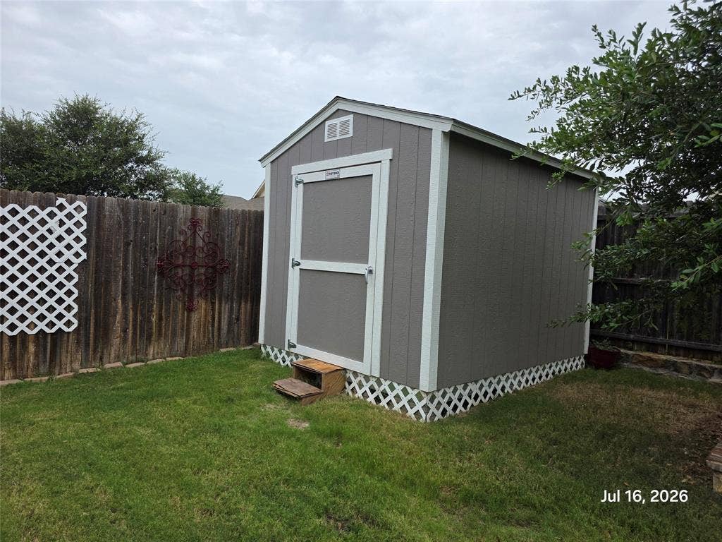 1400 Crossvine Drive, Anna, TX 75409
