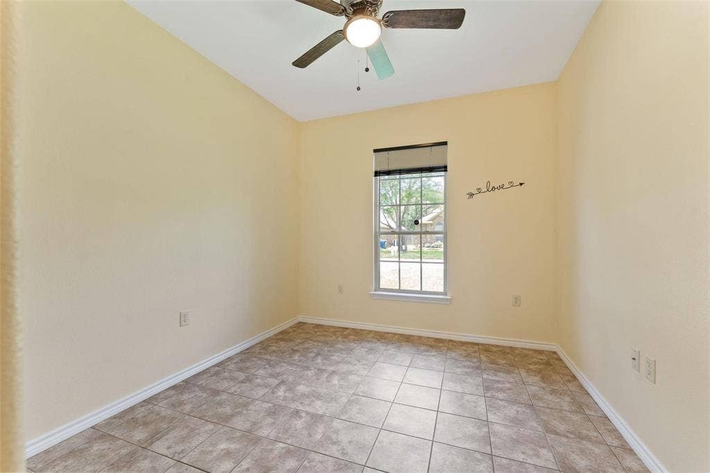 304 Port Drive, Gun Barrel City, TX 75156 Guest Room
