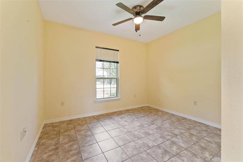 304 Port Drive, Gun Barrel City, TX 75156 Guest Room
