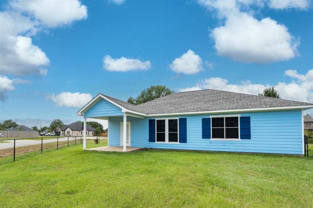 304 Port Drive, Gun Barrel City, TX 75156 304 Port Drive, Gun Barrel City, TX 75156