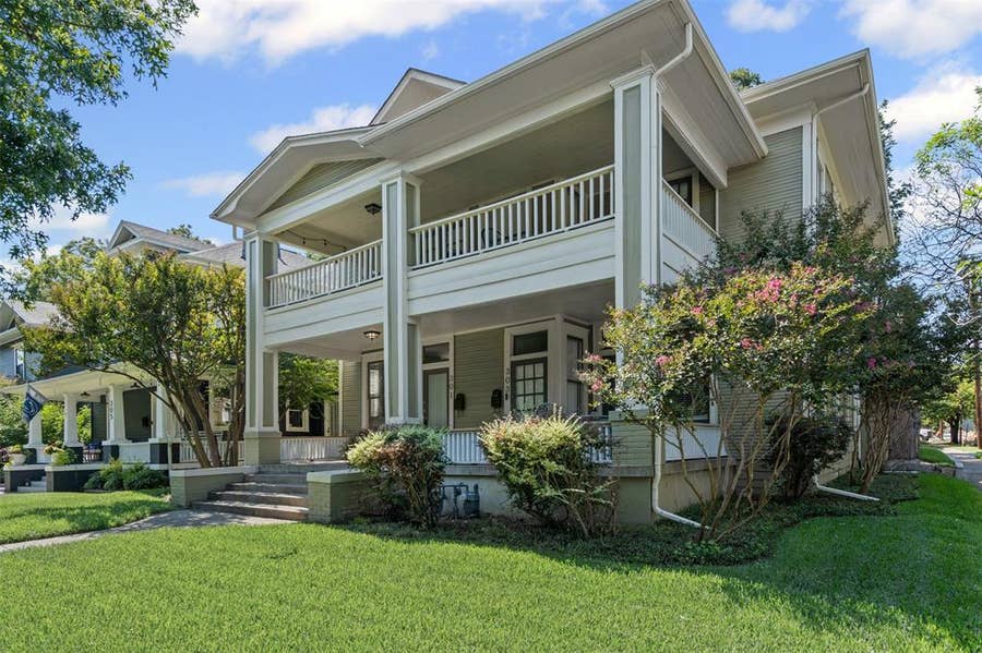 Property photo for 303 S Edgefield Avenue, Dallas, TX