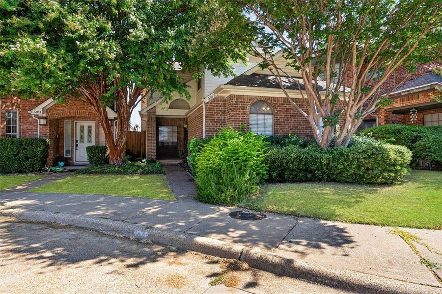 Property photo for 6015 Homestead Court, Dallas, TX