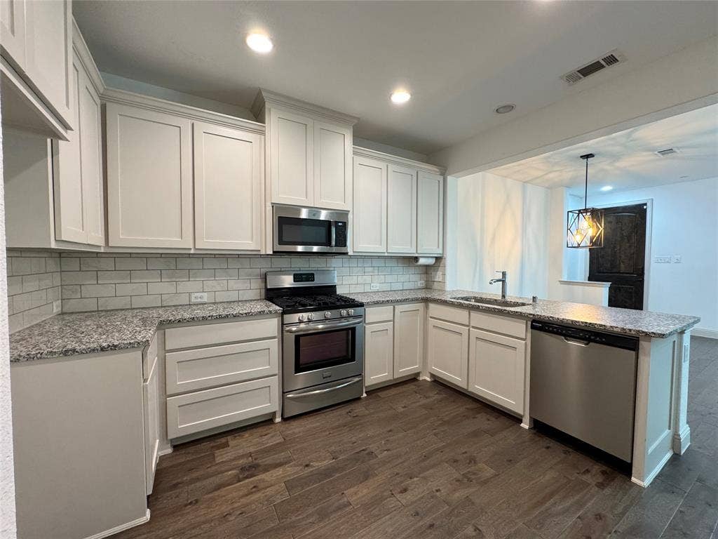 6285 Davison Way, McKinney, TX 75070 6285 Davison Way, McKinney, TX 75070