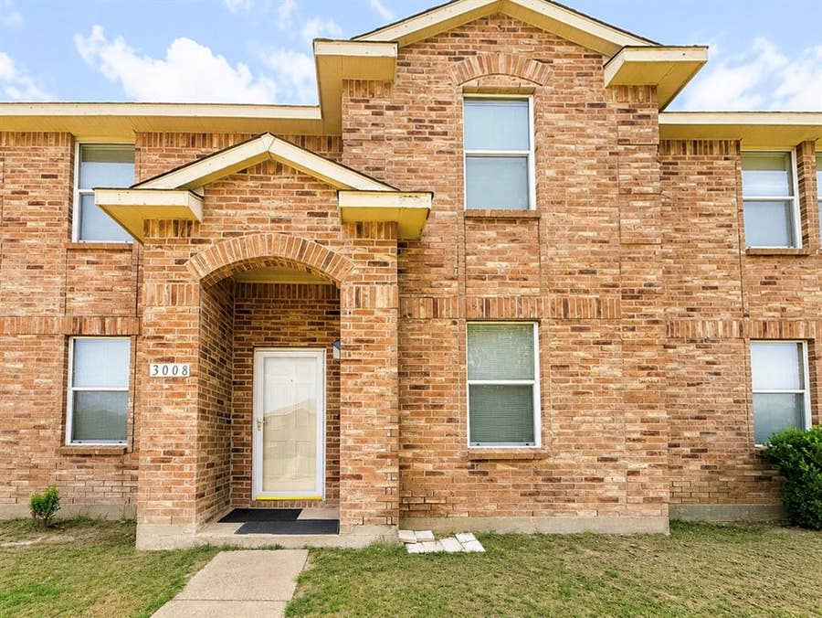 Property photo for 3008 Crimson Clover Drive, Lancaster, TX