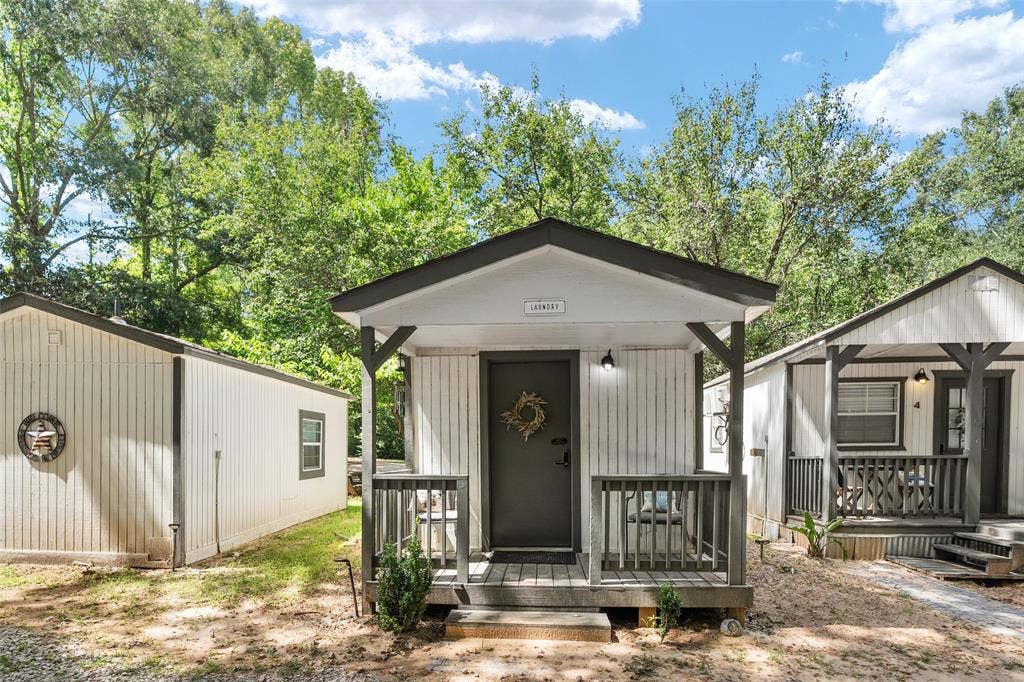 2525 US Highway 175, Athens, TX 75751 Laundry/Storage for Cabins