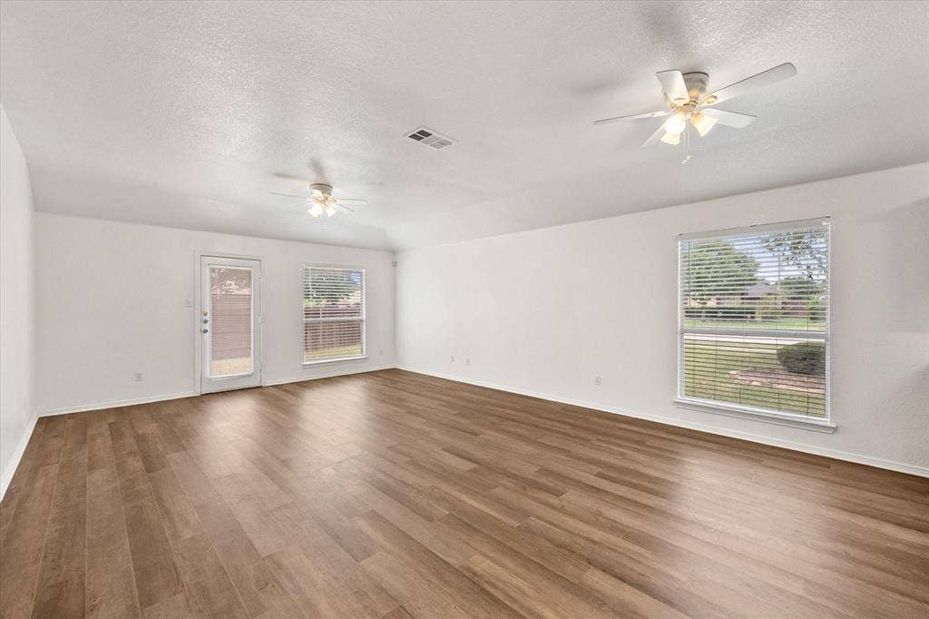4406 Fox Meadows Lane, Mansfield, TX 76063 4406 Fox Meadows Lane, Mansfield, TX 76063