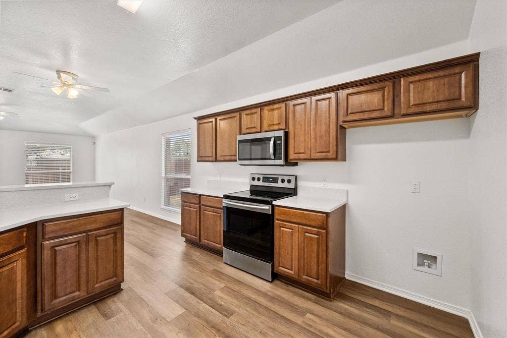 4406 Fox Meadows Lane, Mansfield, TX 76063 4406 Fox Meadows Lane, Mansfield, TX 76063