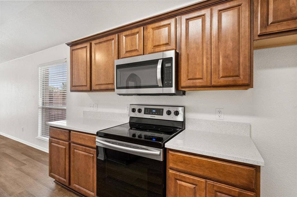 4406 Fox Meadows Lane, Mansfield, TX 76063 4406 Fox Meadows Lane, Mansfield, TX 76063