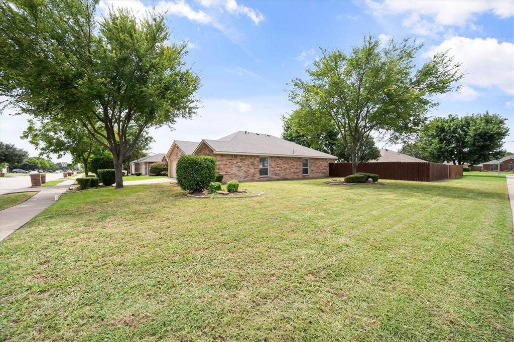 4406 Fox Meadows Lane, Mansfield, TX 76063 4406 Fox Meadows Lane, Mansfield, TX 76063