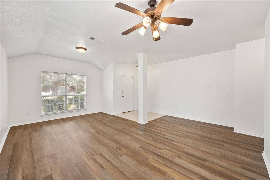 4406 Fox Meadows Lane, Mansfield, TX 76063 4406 Fox Meadows Lane, Mansfield, TX 76063