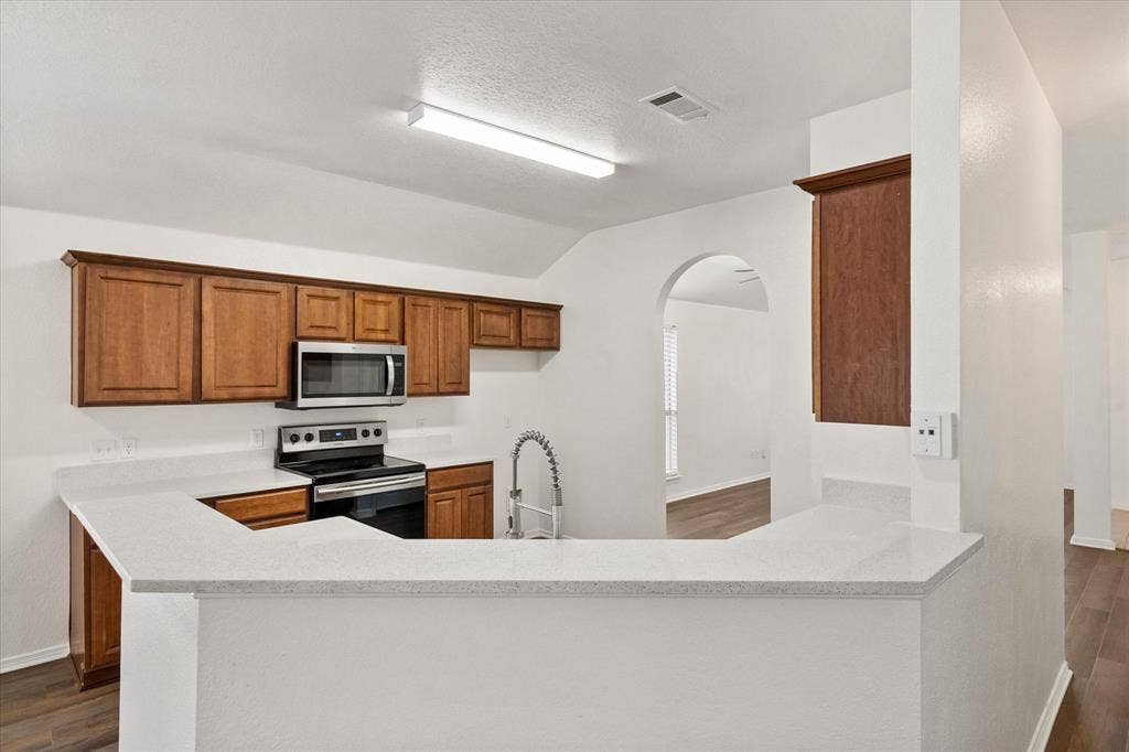4406 Fox Meadows Lane, Mansfield, TX 76063 4406 Fox Meadows Lane, Mansfield, TX 76063