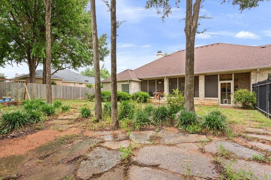 501 Sienna Bend Trail, Waco, TX 76657