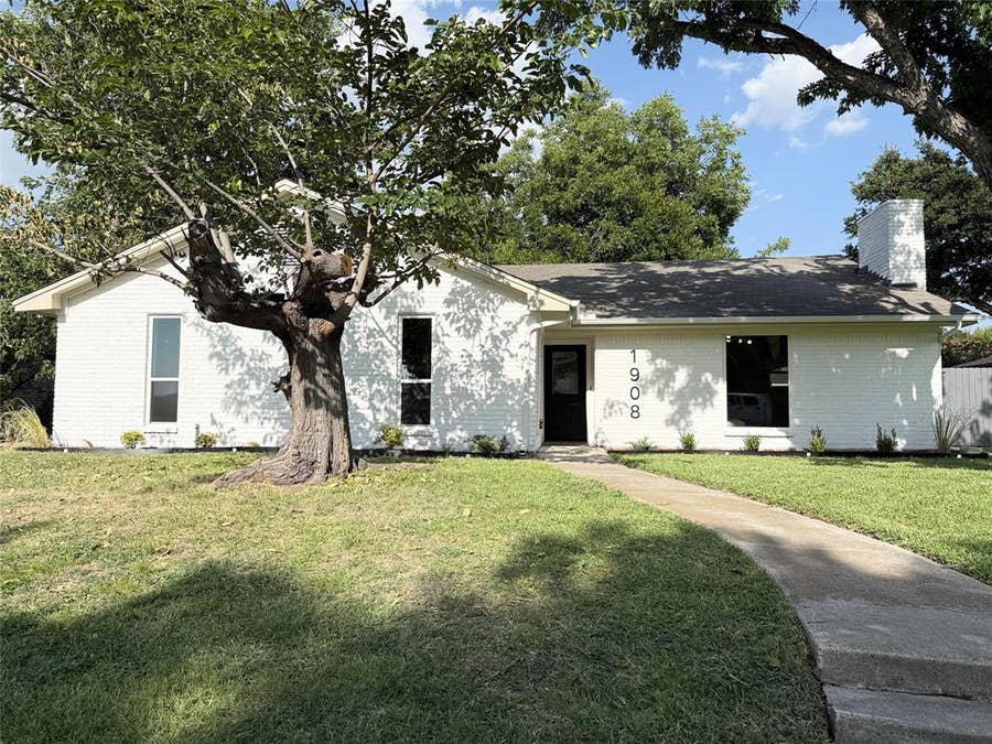 Property photo for 1908 Ann Avenue, Carrollton, TX