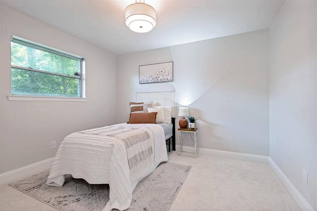2221 Scarlet Lane, Grand Prairie, TX 75050 2221 Scarlet Lane, Grand Prairie, TX 75050