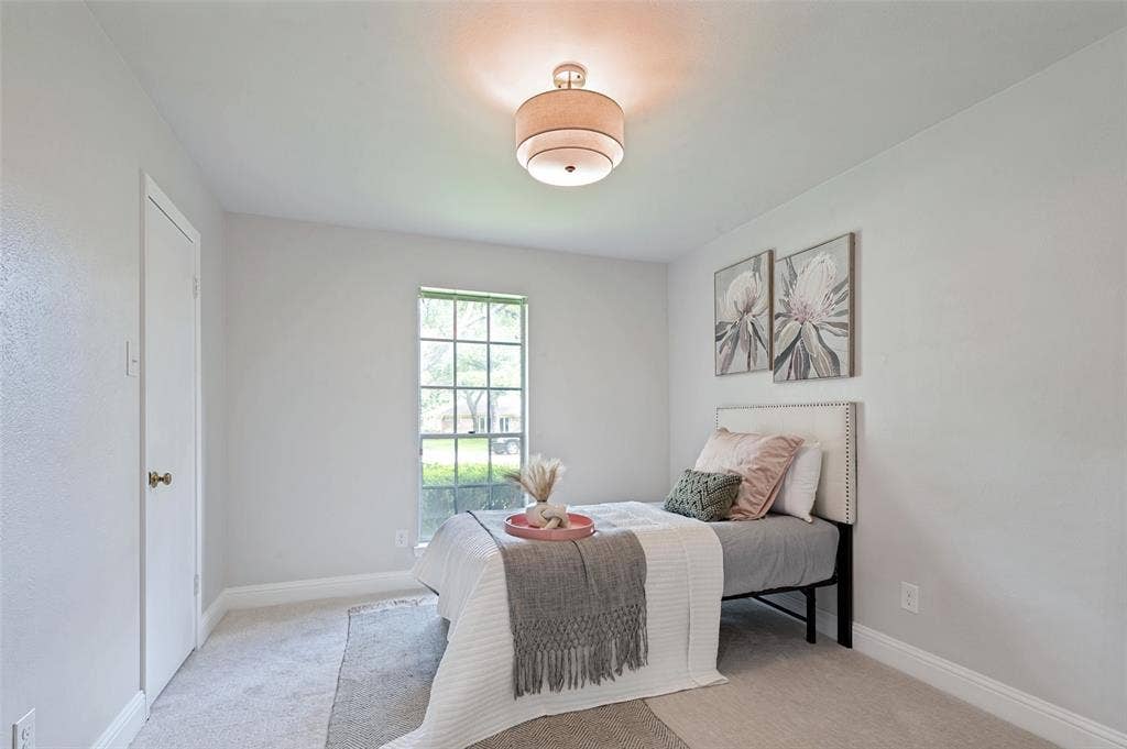 2221 Scarlet Lane, Grand Prairie, TX 75050 2221 Scarlet Lane, Grand Prairie, TX 75050