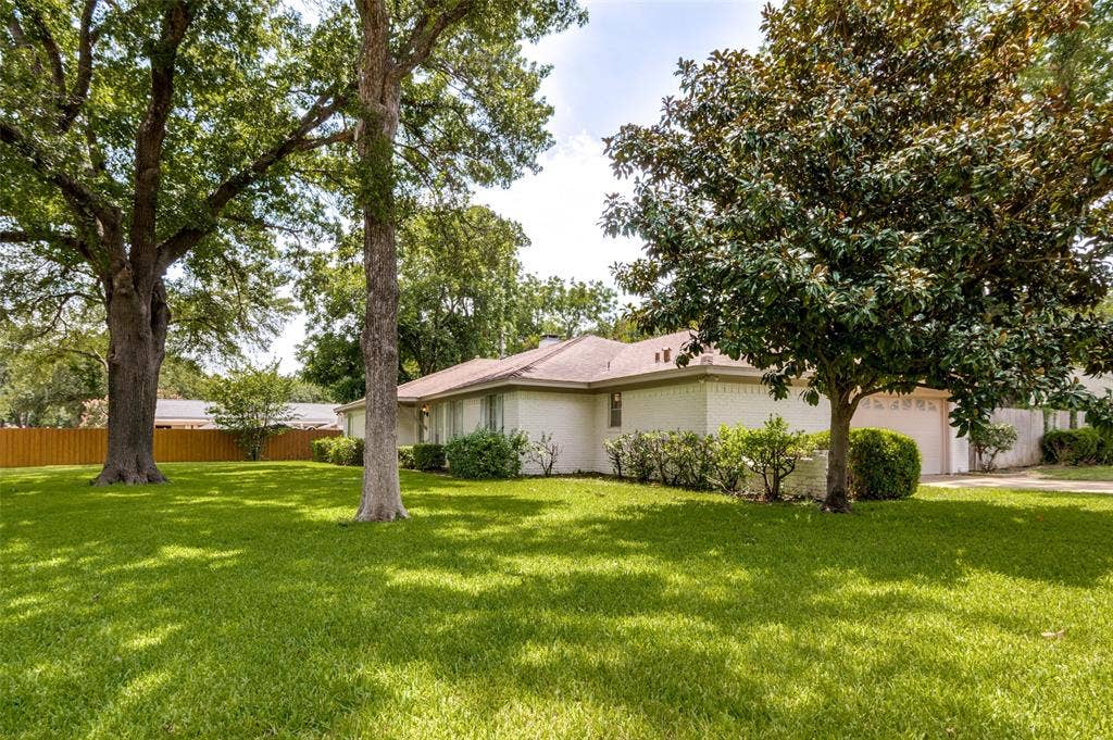 2221 Scarlet Lane, Grand Prairie, TX 75050 2221 Scarlet Lane, Grand Prairie, TX 75050