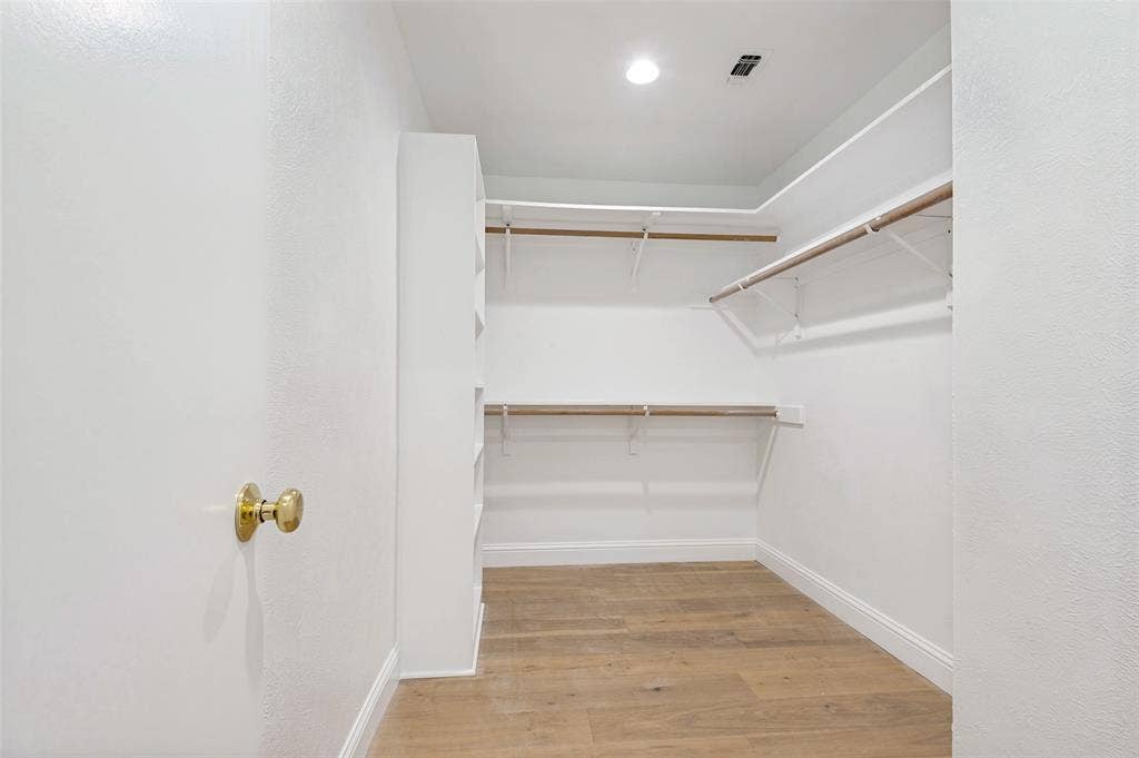 2221 Scarlet Lane, Grand Prairie, TX 75050 2221 Scarlet Lane, Grand Prairie, TX 75050