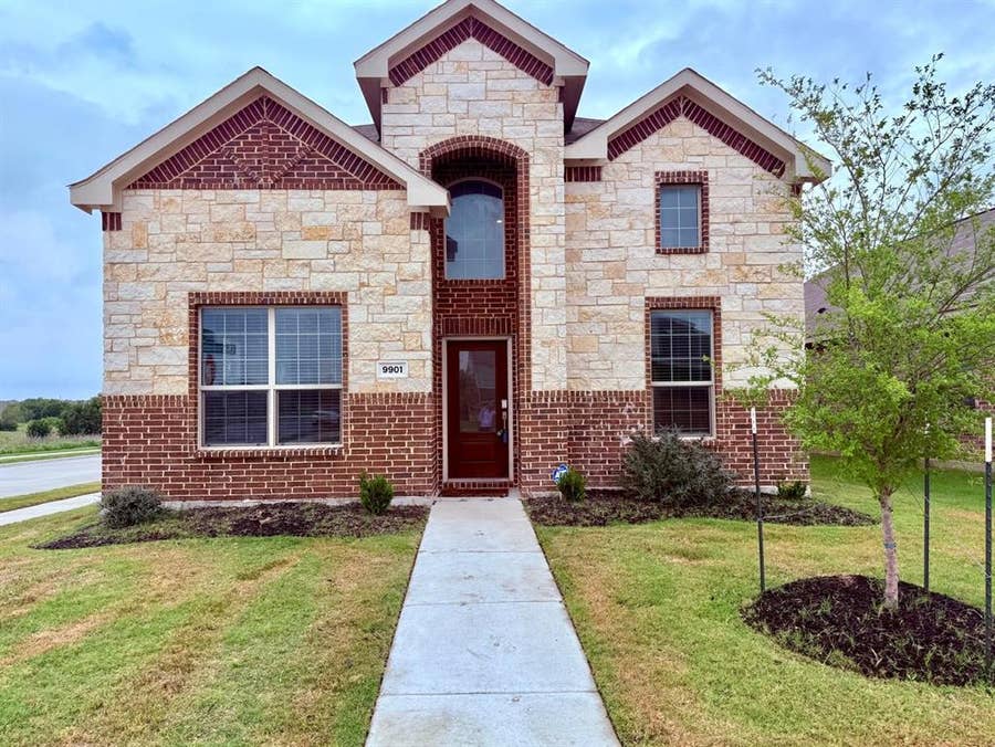 Property photo for 9901 Diamondhead Drive, Fort Worth, TX