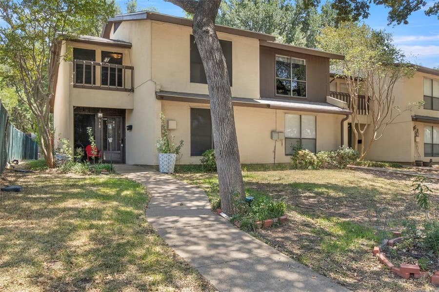 Property photo for 518 Campana Court, Irving, TX