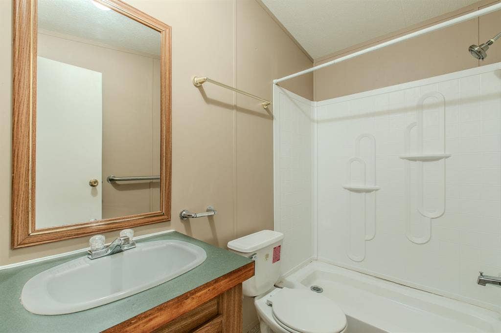 13247 Gholson Road, Waco, TX 76705 13247 Gholson Road, Waco, TX 76705