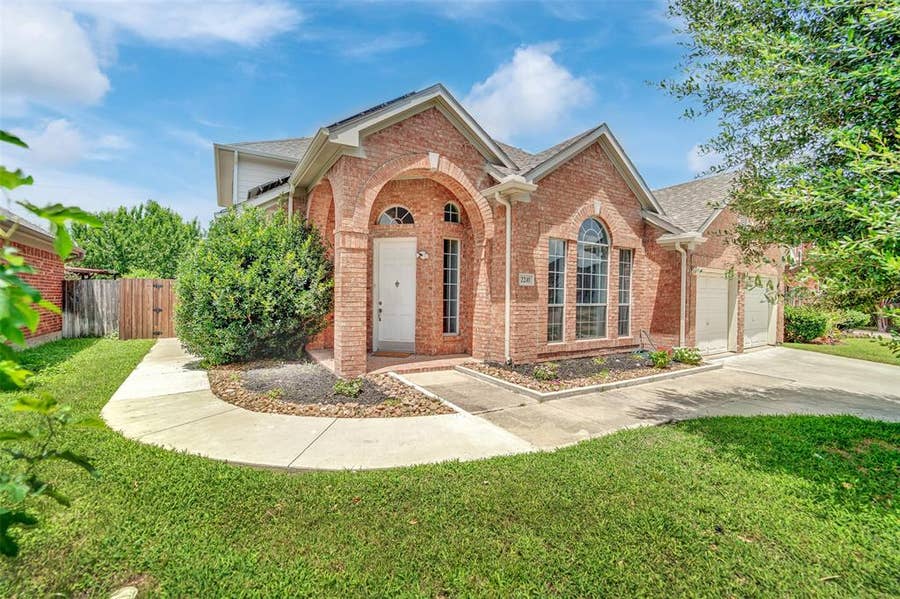Property photo for 2241 Merritt Way, Arlington, TX